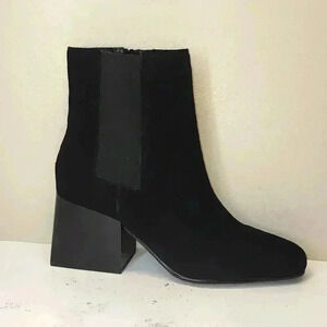 Blondo square heeled booties nwob